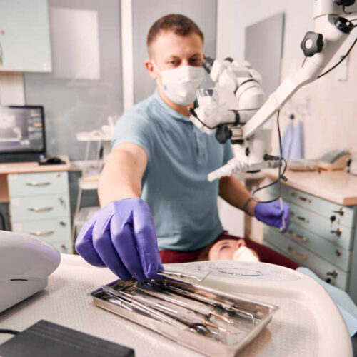 Jakie są zalety leczenia Invisalign?
